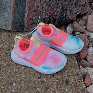 New Reebok tie dye slip on sneakers infant sz 6
